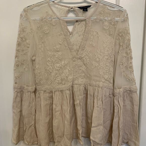 American Eagle Lace top - Picture 1 of 3
